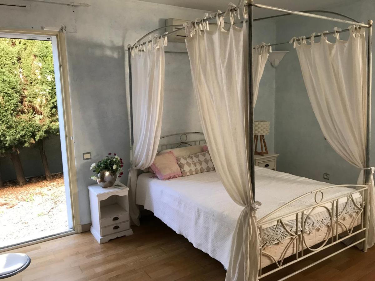 La Palmera Bed and breakfast